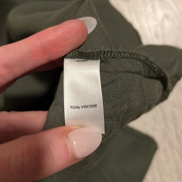 Trouve Sleeveless Button Down - Picture 8 of 10